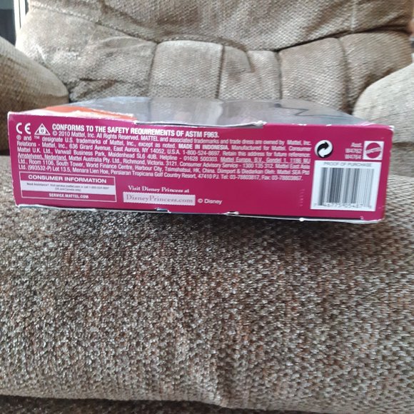 Disney Store Exclusive Eric and Ariel Dolls - Picture 8 of 10